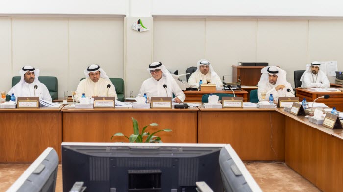اللجنة المالية علقت حسم قانون التأمينات لغياب الحجرف عن اجتماعها 